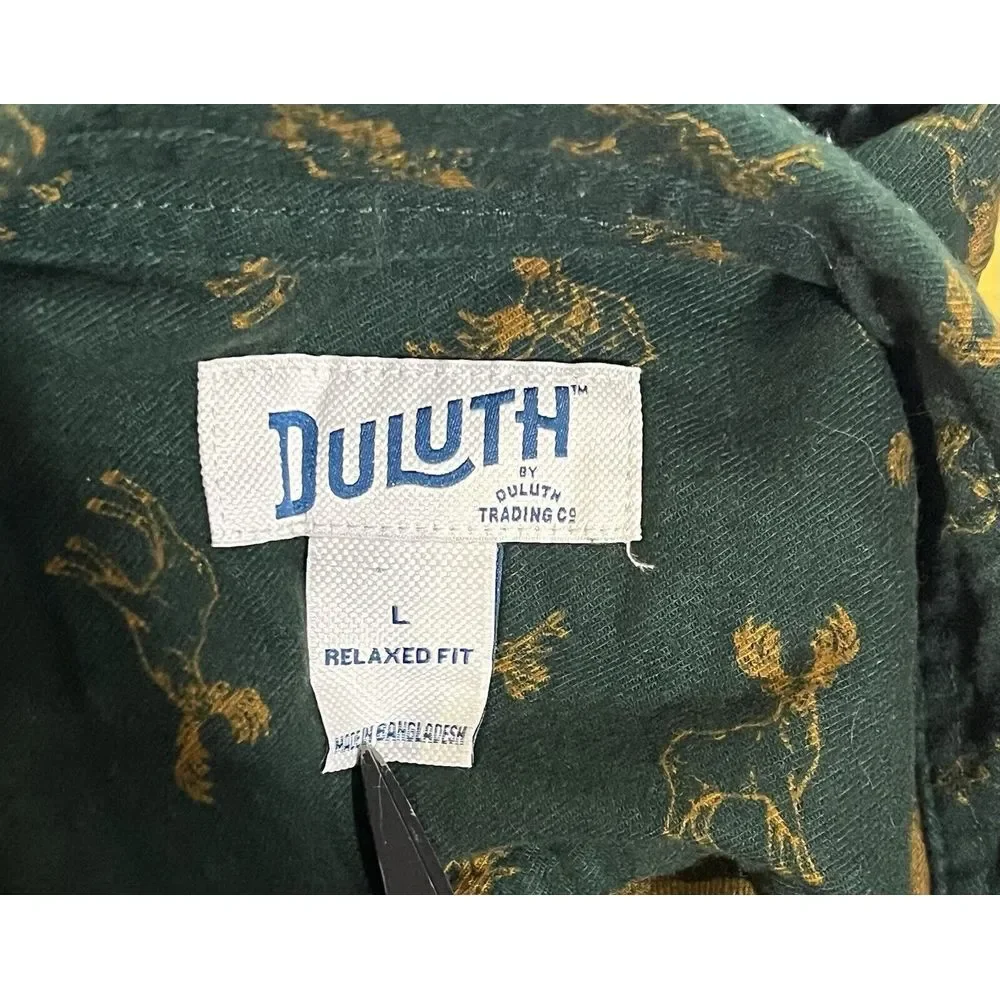 Duluth Trading Men's Shirt Size Large Green‎ Untucked Relaxed Fit Deer All Print - Picture 3 of 7